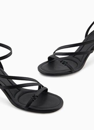 Armani Exchange Siyah Kadın Topuklu Ayakkabı XDP058