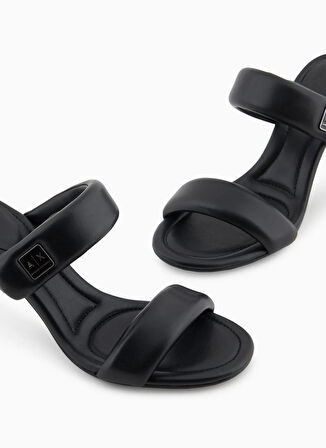 Armani Exchange Siyah Kadın Topuklu Ayakkabı XDP060