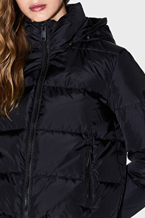 Armani Exchange Bayan Mont XW000228 AF12286 UC001