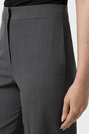 Emporio Armani Kadın Pantolon EW002046 TE15608 O8002