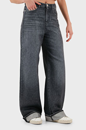 Emporio Armani Kadın Kot Pantolon EW000737 AF17033 M8001