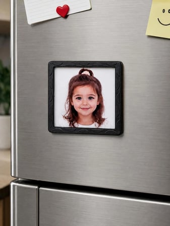 8 Adet Siyah Çerçeveli Fotoğraf Baskılı Mıknatıslı Magnet 6x6 cm – Kişiye Özel