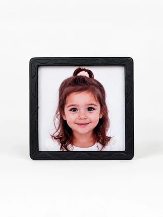 8 Adet Siyah Çerçeveli Fotoğraf Baskılı Mıknatıslı Magnet 6x6 cm – Kişiye Özel