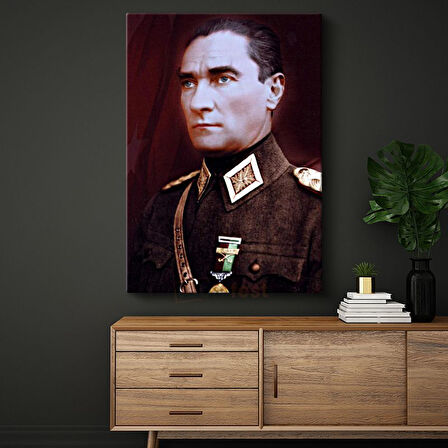 Askeri Üniformalı Atatürk - Madalyalı Portre Kanvas Tablo
