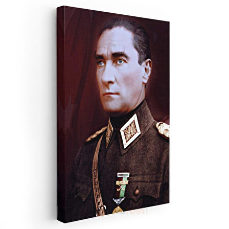 Askeri Üniformalı Atatürk - Madalyalı Portre Kanvas Tablo