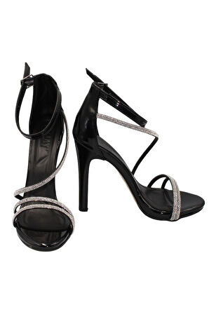Celira Siyah Kadın 10 Cm Bilek Kemerli Topuklu Ayakkabı