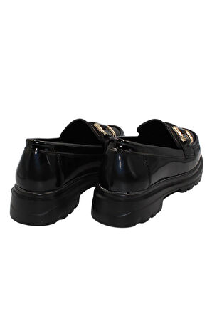 Celira Kadın Siyah Rugan Toka Detaylı Günlük Ayakkabı