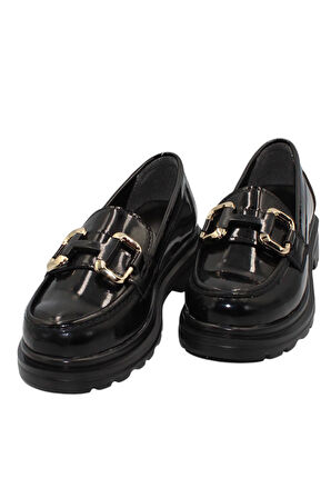 Celira Kadın Siyah Rugan Toka Detaylı Günlük Ayakkabı