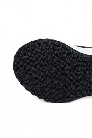 Celira Gks Siyah Beyaz Cırtlı Erkek Çocuk Bot NSB936