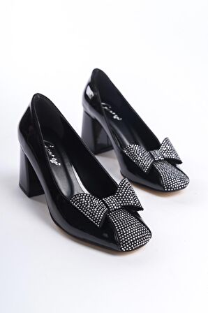 Klasik Topuklu Büyük Numara Kadın Fiyonk Taşlı Ayakkabı