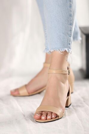 Topuklu Büyük Numara Kadın Tek Bant Ayakkabı