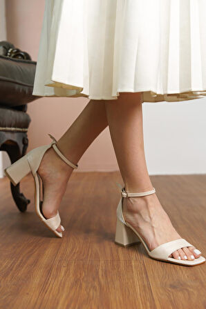 Topuklu Büyük Numara Kadın Saten Tek Bant Ayakkabı