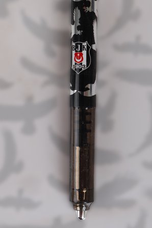 x Dekomus Lisanslı Beşiktaş Metal Touch Versatil Uçlu Kalem 0 .7 mm 
