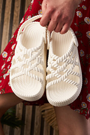 Günlük Kadın Terlik Örgü Detaylı Kalın Tabanlı Oval Burunlu Deniz Sandaleti 810