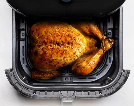 Instant Pot Vortex Plus ClearCook 140319601 Pencereli Air Fryer ve Sıcak Hava Fritözü - Beyaz (1700W, 5.7 Litre, 6 Program)