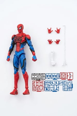 Marvel Rivals Spider-Man Figürü - 83 Parça Hareketli Yapım Seti (14.7 cm, Lisanslı)