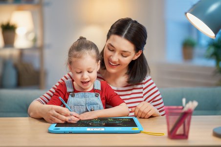 XP-Pen Doodle Çizim ve İngilizce Öğreten Tablet Mavi 13.3 İnç, Sesli Eğitim, USB-C Şarjlı Learning Board