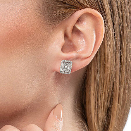 1,33 Karat Pırlanta Baget Küpe 