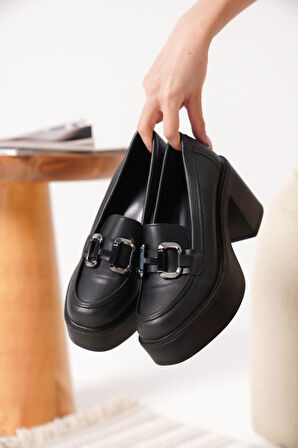 Ecilef Siyah Gümüş Tokalı Kadın Loafer