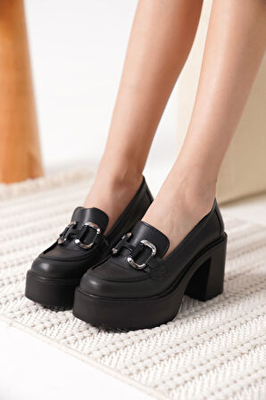 Ecilef Siyah Gümüş Tokalı Kadın Loafer