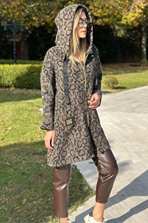 Kapşonlu Leopar Desenli Uzun Kaşe Ceket