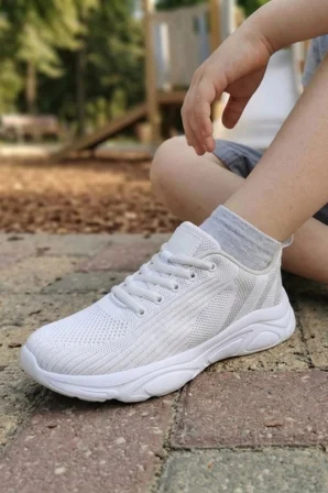 Pure White Ultra Hafif Nefes Alabilir Çocuk Spor Ayakkabı - Beyaz