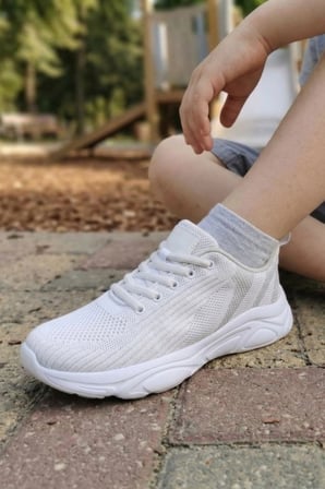 Pure White Ultra Hafif Nefes Alabilir Çocuk Spor Ayakkabı - Beyaz