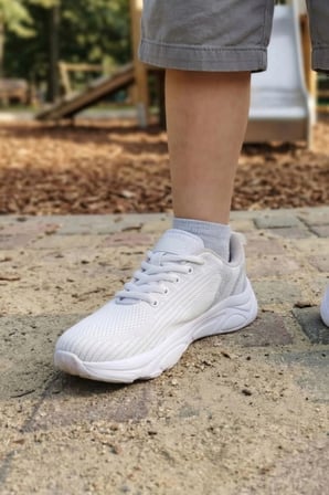 Pure White Ultra Hafif Nefes Alabilir Çocuk Spor Ayakkabı - Beyaz