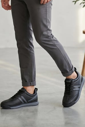 Premium Serisi Siyah Çizgili Unısex Sneaker – Günlük Spor Ayakkabı