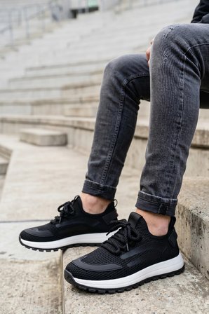 StratoMesh Siyah Kalın Tabanlı Erkek Spor Ayakkabı – Rahat Günlük Sneaker
