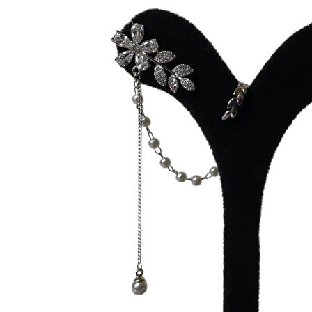 Uretti - Melik 9215 Taşlı Çiçek ve İnci Detaylı Şık Model Kıkırdak Küpe