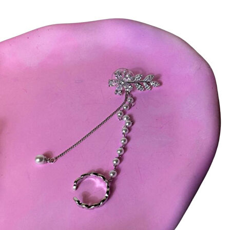 Uretti - Melik 9215 Taşlı Çiçek ve İnci Detaylı Şık Model Kıkırdak Küpe