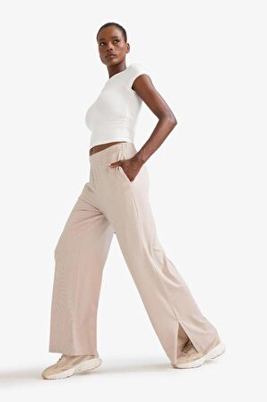 DeFactoFit Wide Leg Cepli Geniş Paça Yırtmaçlı Uzun İnce Sporcu Pantolon E2538AX25SMGR435