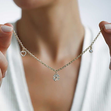 Taşlı Yonca Kalp Charm Bileklik