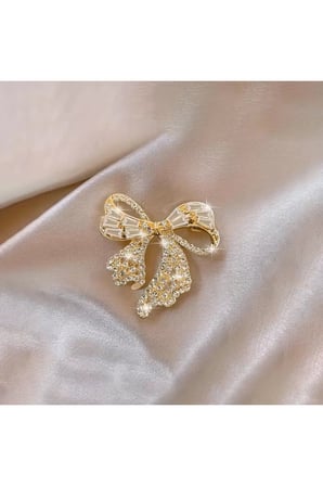 Rhinestone Fiyonk Kadın Broş | Işıltılı Yaka İğnesi | 2026 Sezon | Özel Hediye Kutulu