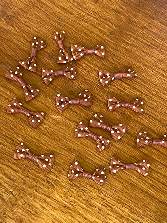 2 XM 15 ADET MİNİ KAHVERENGİ PUANTİYELİ FİYONK DİKİŞ AKSESUARI