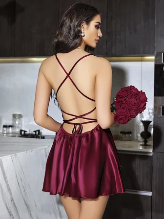 Arias Closet Özel Tasarım Sırt Dekolteli Sabahlıklı Saten Bordo 2'li Gecelik Takımı