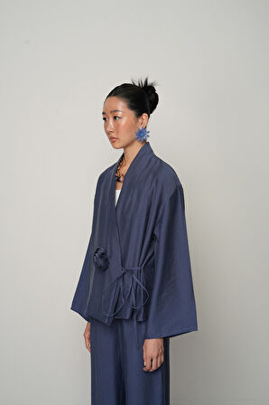 Kadın Gül Detaylı Yandan Bağlamalı Düz Renk Kimono-Ceket