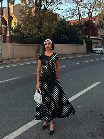 Kadın Kısa Kollu Bisiklet Yaka Puantiyeli Maksi örme Krep Elbise