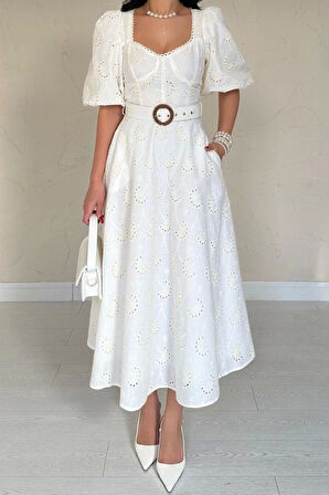 Ekru Göğüs Kup Detaylı Kemerli Brode Elbise