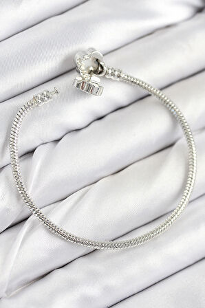 Pirinç Charm Zirkon Taşlı Yonca Model Gümüş Renk Kadın Bileklik