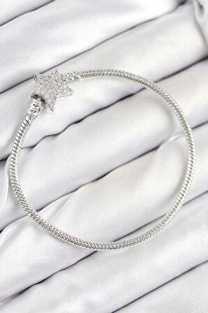 Pirinç Charm Zirkon Taşlı Yıldız Model Gümüş Renk Kadın Bileklik