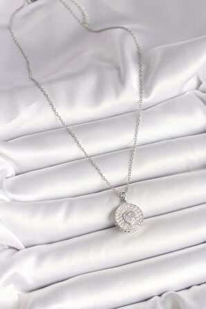 316L Çelik Gümüş Renk Zincir Zirkon Taşlı Kalp İşlemeli Madalyon Model Kadın Kolye