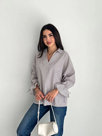 Arkası Asimetrik Yırtmaç Kesim Detaylı Cizgili Bluz Gömlek - Gri