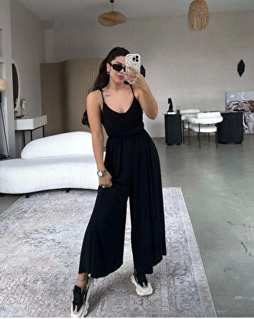 Kadın Ayarlı Çapraz İnce Askılı Bol Paça Rahat Kesim Tulum