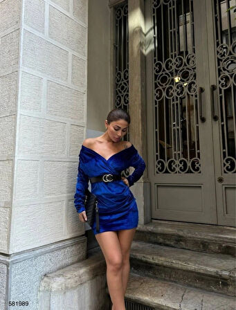 Kadın Uzun Kollu Kruvaze Yaka Omuz Dekolteli Kemer Dahil Mini Kadife Elbise