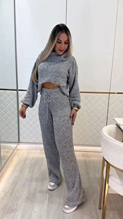 Kadın Uzun Kollu Balıkçı Yaka Kısa Triko Bluz Ve Pantolon Ikili Takım