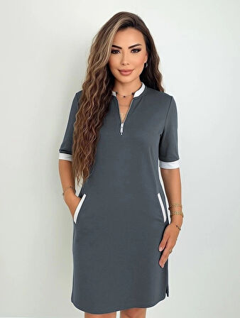 Kadın Kısa Kollu Yakadan Fermuarlı Cepli Yandan Yırtmaçlı Viskon Elbise