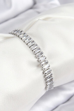 Pirinç Zirkon Taşlı Su Yolu Model Gümüş Renk Asansörlü Kadın Bileklik