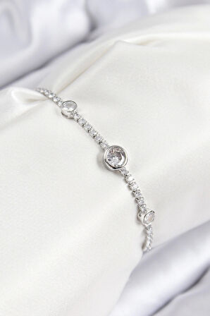 Pirinç Zirkon Taşlı Daire Model Gümüş Renk Asansörlü Kadın Bileklik